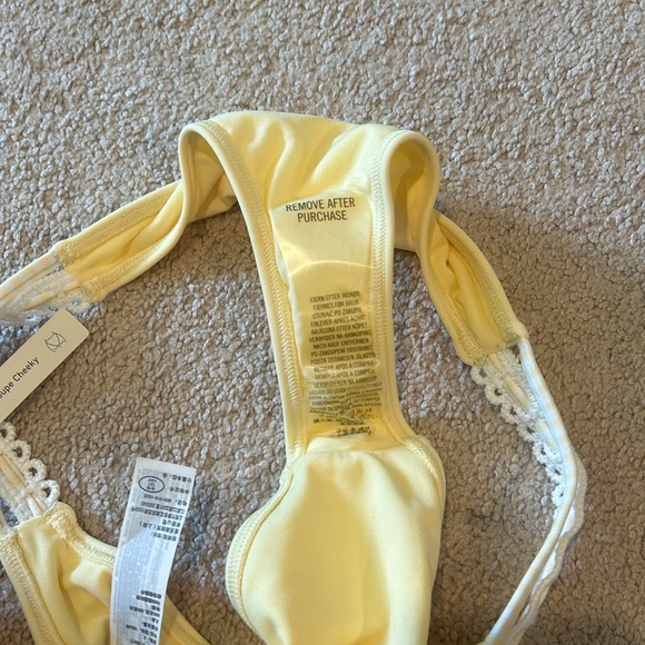 NWT HOLLISTER SMALL YELLOW LACE CHEEKY BIKINI BOTTOM - Picture 3 of 5